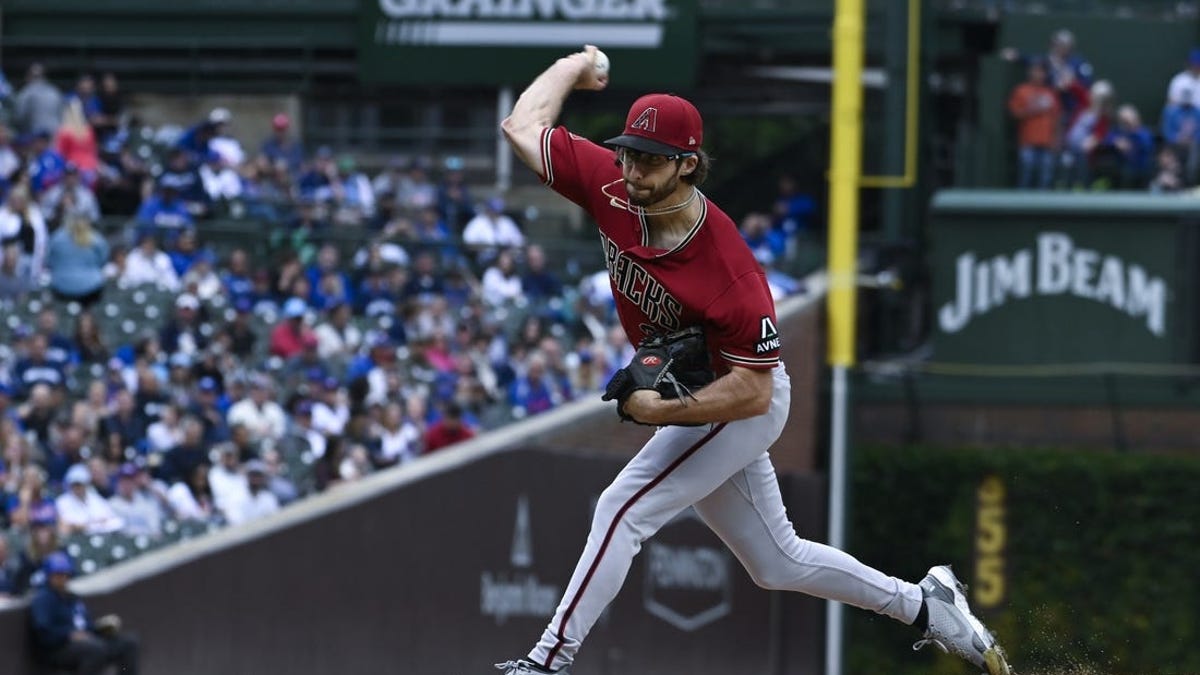 Arizona's Gallen, Walker root, root, root against the home team