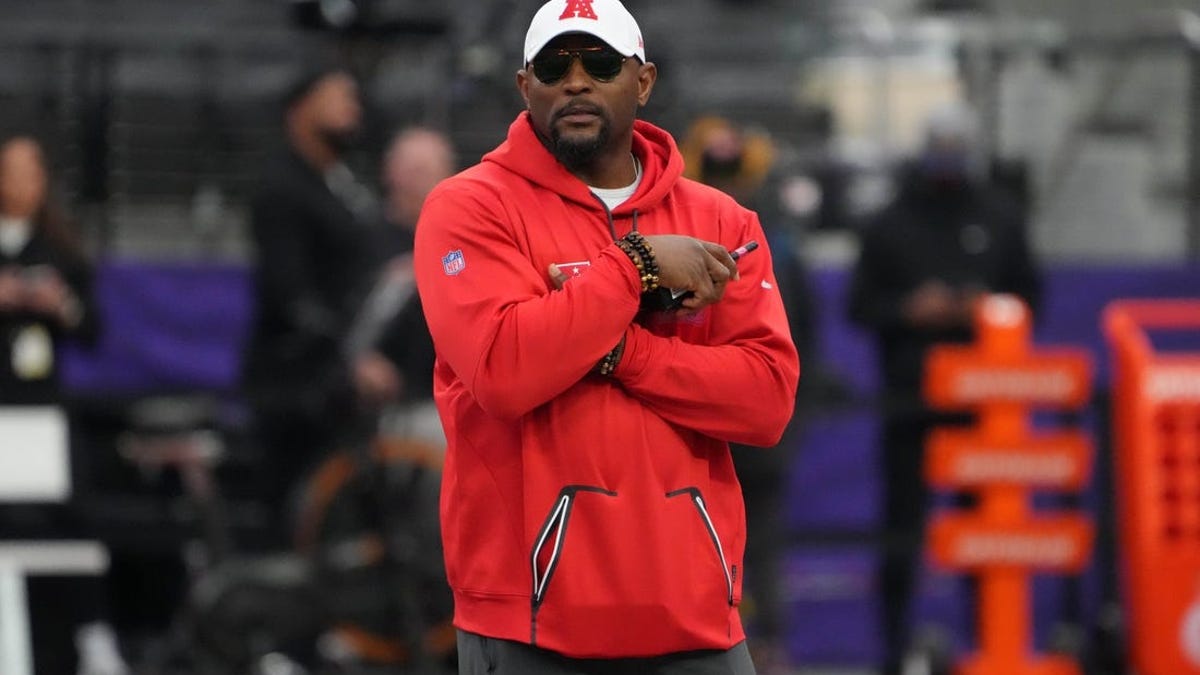 NFL Hall of Famer Ray Lewis mourns loss of his son
