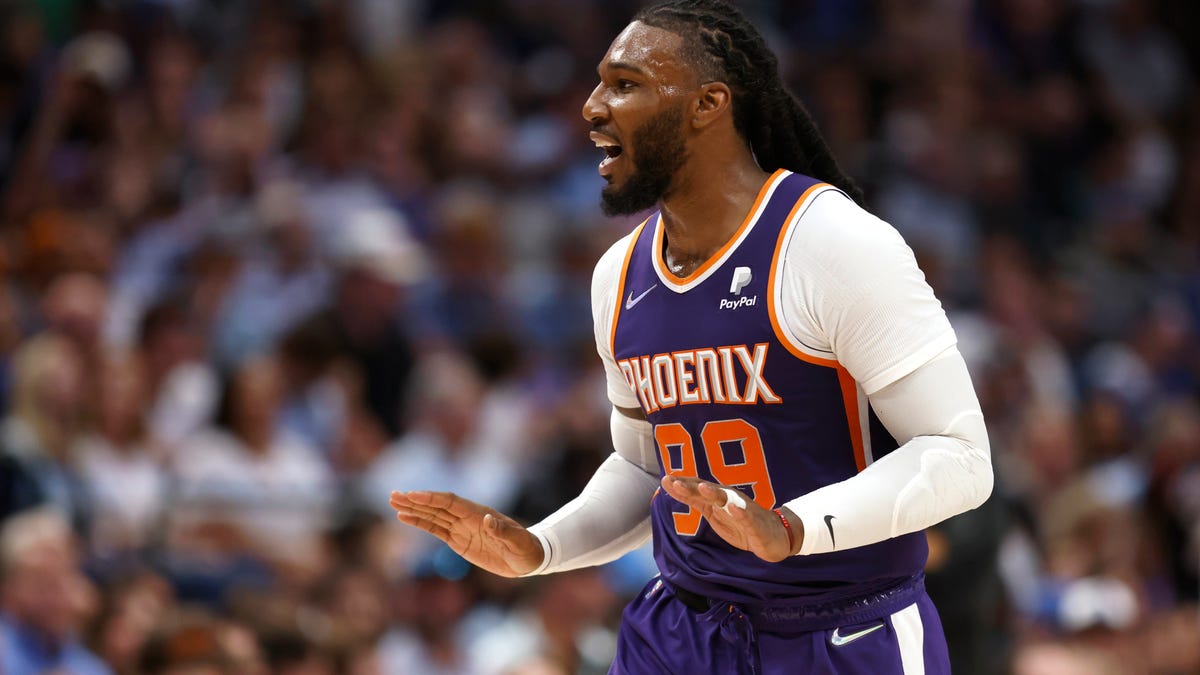 Reports: Phoenix Suns make two deals at NBA's trade deadline