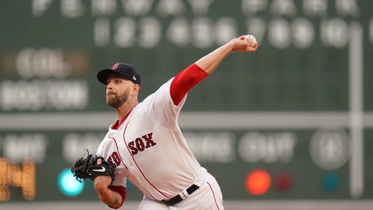 James Paxton, Red Sox try to keep it rolling vs. A's