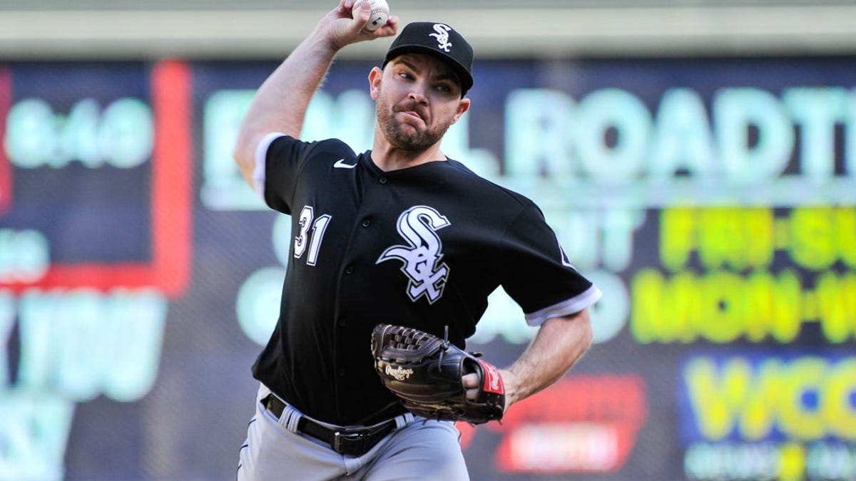 White Sox's Liam Hendriks rings victory bell after last round of