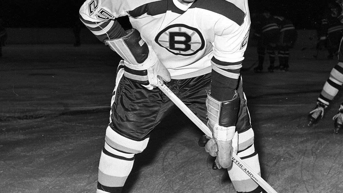 Boston Bruins: Willie O'Ree jersey retirement postponed
