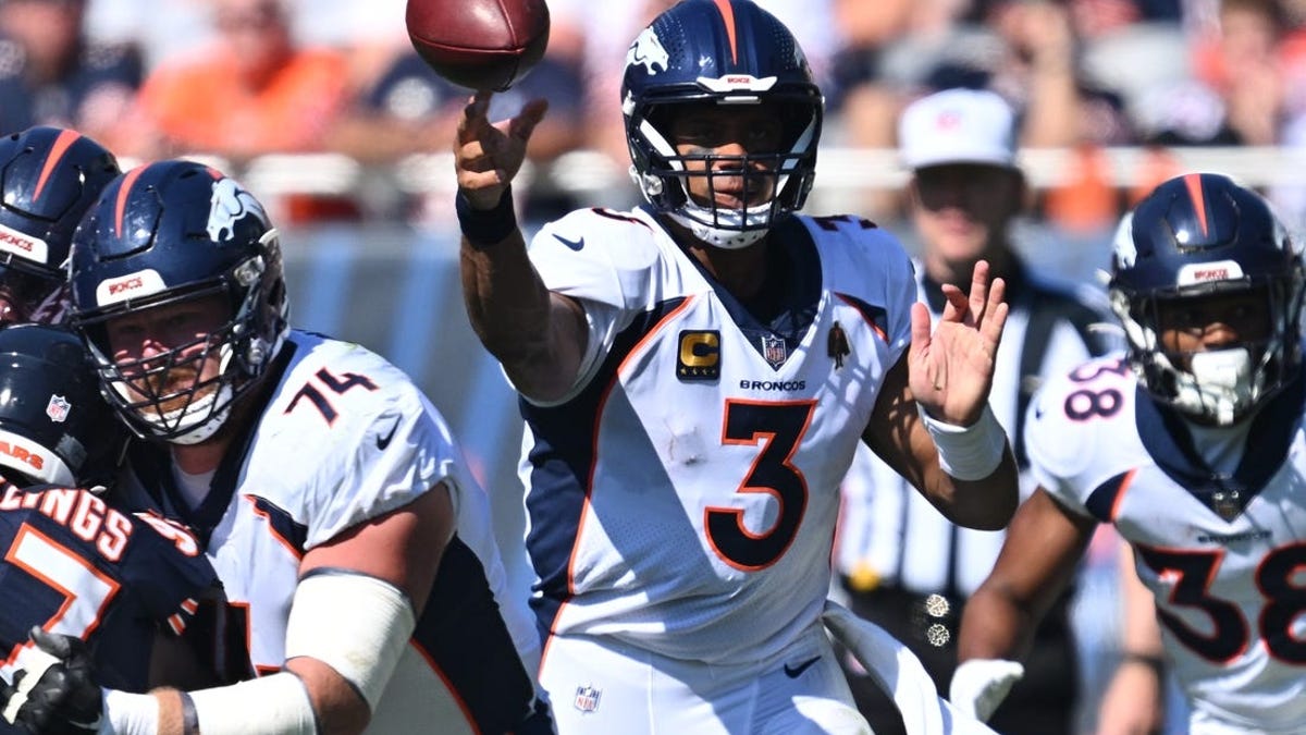 Broncos charge back to hand Bears 14th straight loss