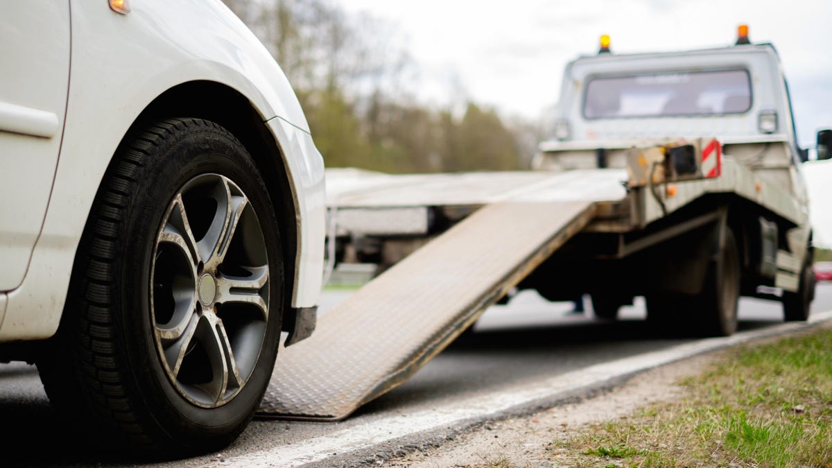 Where to Get Roadside Assistance Coverage (and Why You Need It)