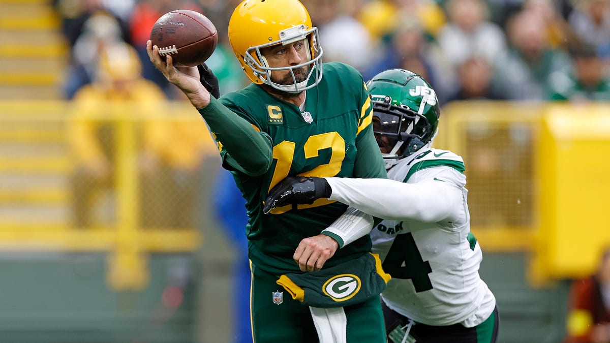 3 moves the NY Jets could make after landing Aaron Rodgers