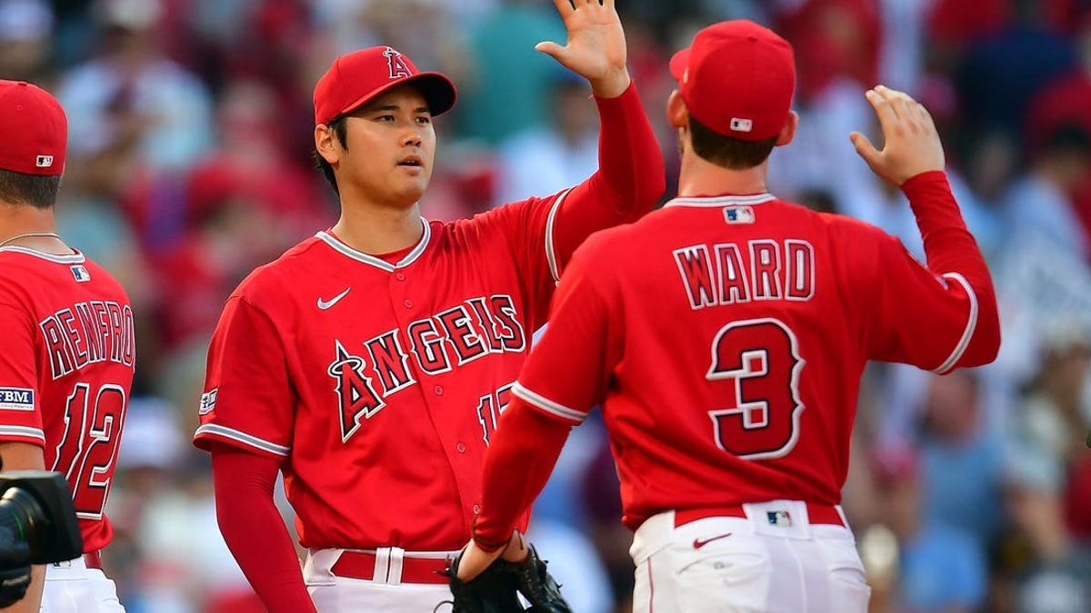 Ohtani, Trout homer in Angels' 7-3 win, completing sweep of