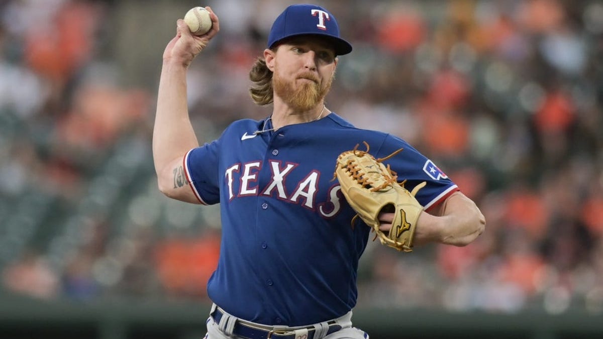 Jays drop series finale to Rangers behind strong Perez start