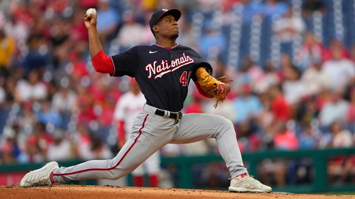 Anaheim, CA. May 7, 2022, Washington Nationals pitcher Josiah Gray (40)  pitches the ball during an MLB regular season game against the Los Angeles  Angels, Saturday, May 7, 2022, in Anaheim, CA. (