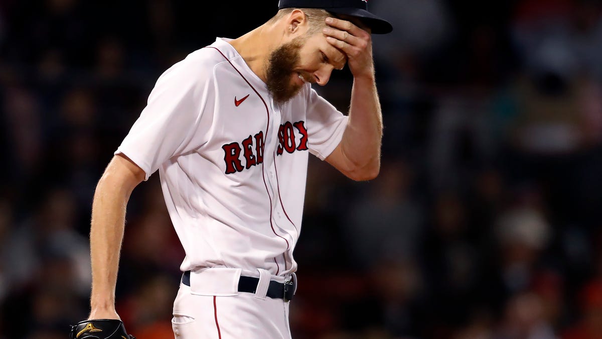 Chris Sale fans 10 as streaking Red Sox top Phillies