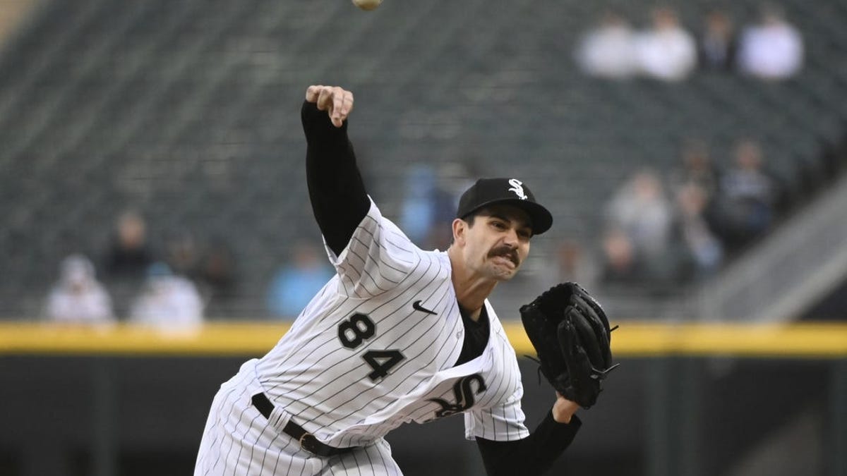 Chicago White Sox: We want the pinstripe vests back