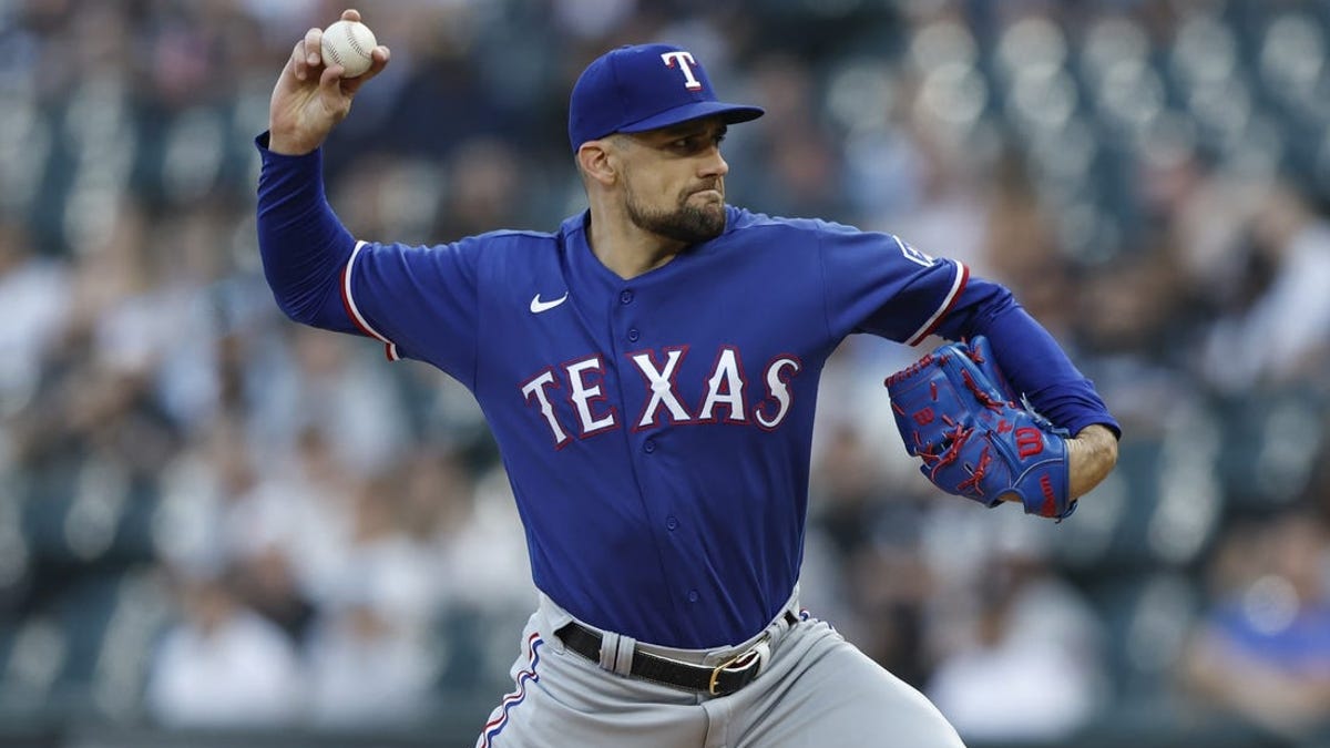 Chicago White Sox 8, Texas Rangers 3: Late-inning offense off