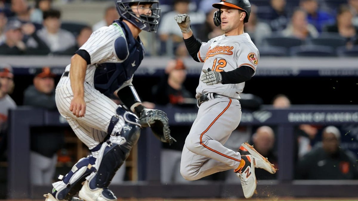 Judge leads surging Yankees past sloppy Orioles 10-5