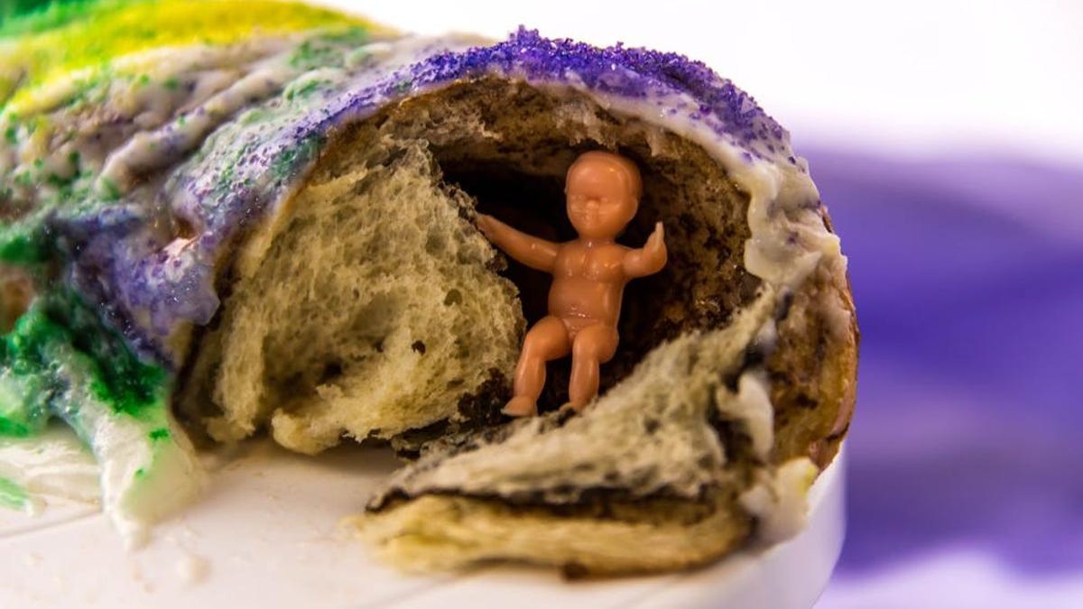 King Cake with Cream Cheese Filling - Kenneth Temple