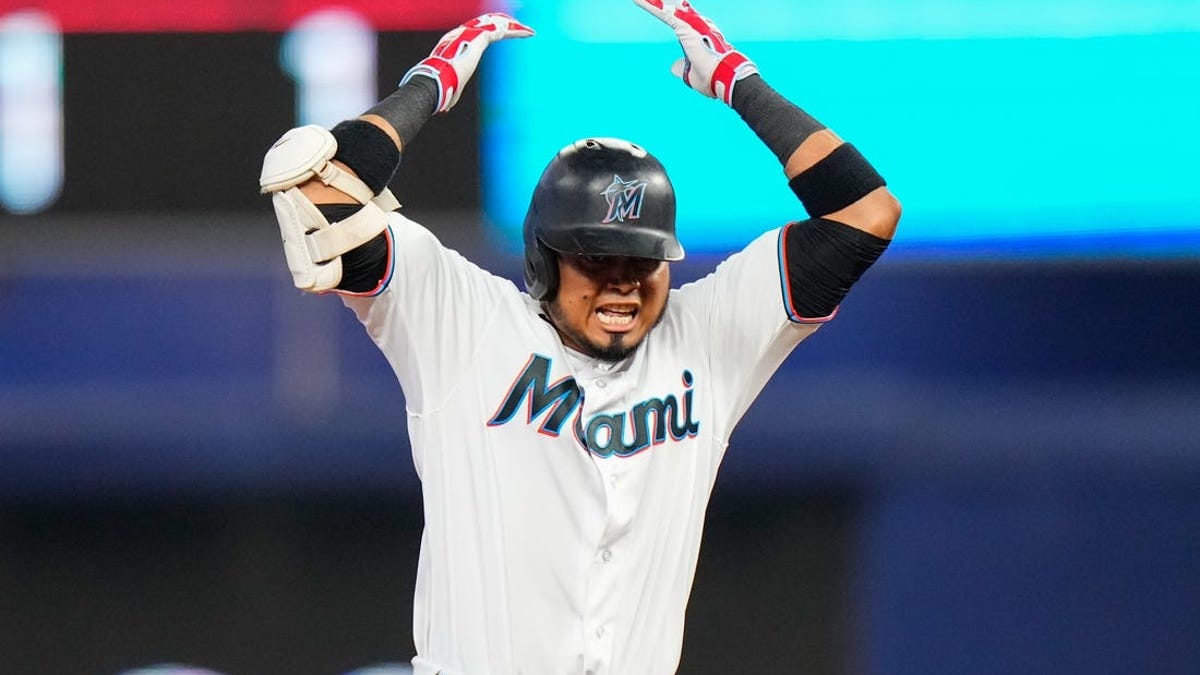 Arraez lifts average to .399, Marlins overcome four-run deficit in
