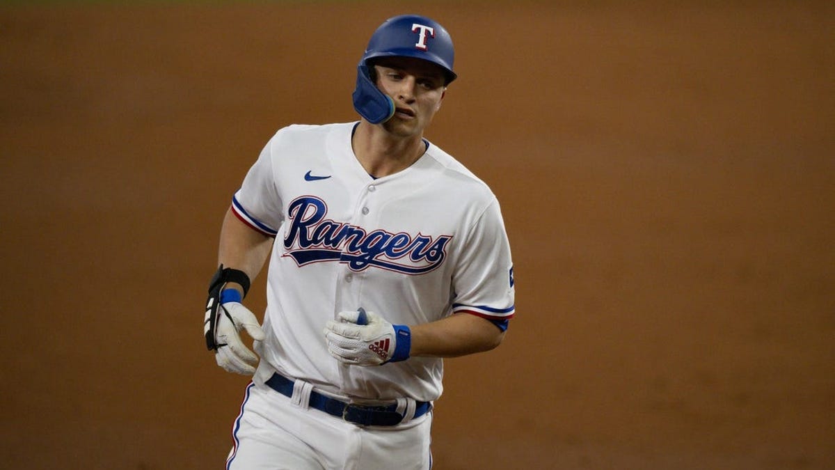 Semien, Seager score runs in the 7-2 Rangers loss to LA Angels