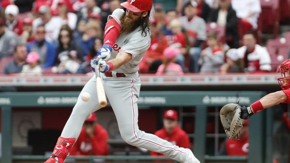 Cincinnati Reds rout Philadelphia Phillies, 13-0