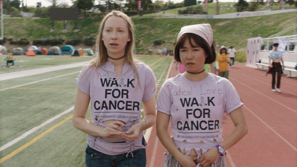 Pen15 Review The Hulu Teen Comedy Ends On A High Note 