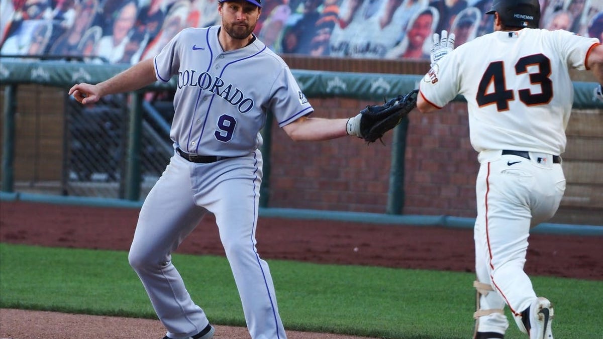 Colorado Rockies agree to minor league contract with first baseman