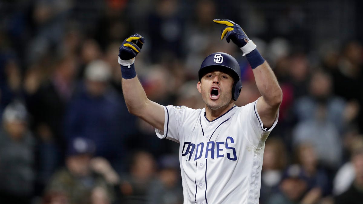 Padres' Ian Kinsler Appears To Celebrate Dinger By Yelling Fuck All You  At The Home Crowd