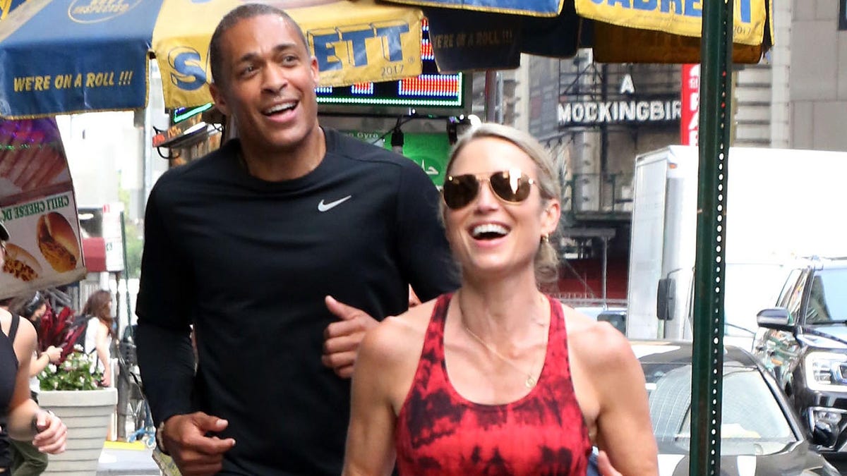 The Internet Loves Amy Robach and image pic
