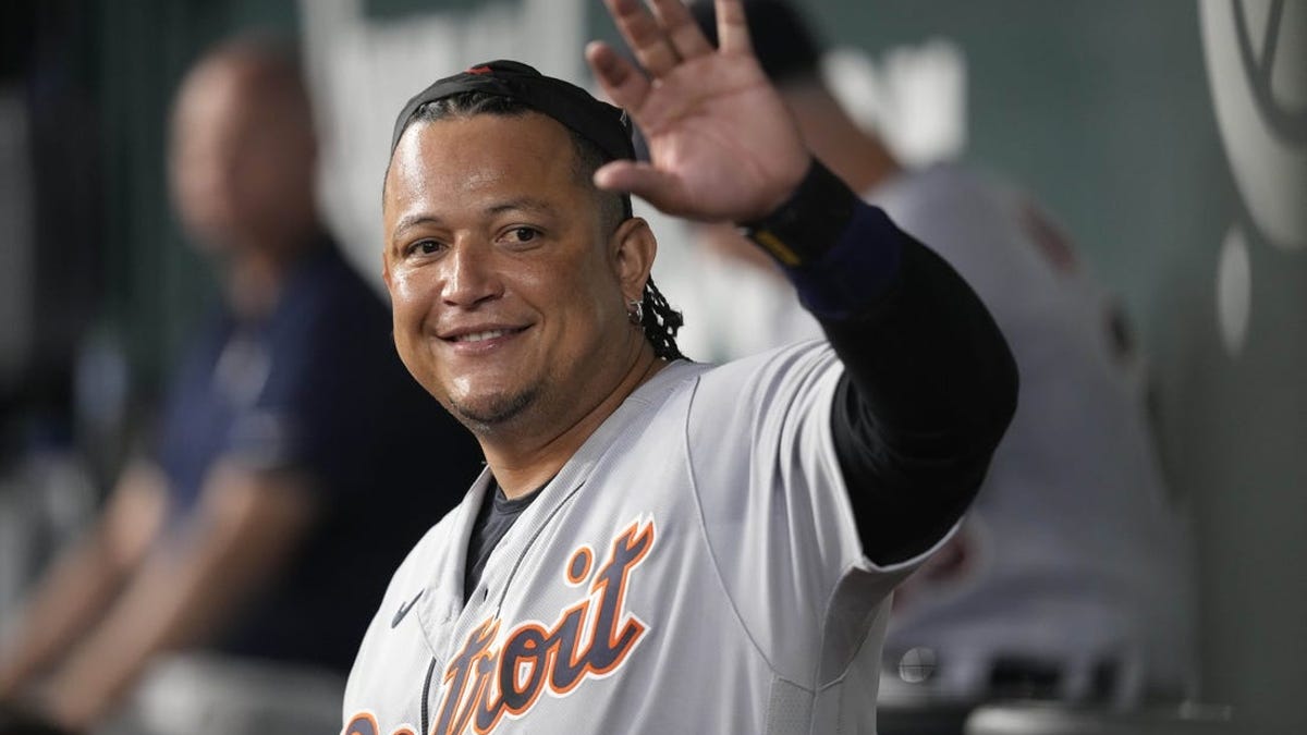 Detroit Tigers - The Colorado Rockies presented Miguel Cabrera with a  scoreboard display and two-night destination resort stay. #GraciasMiggy x  Bally Sports Detroit