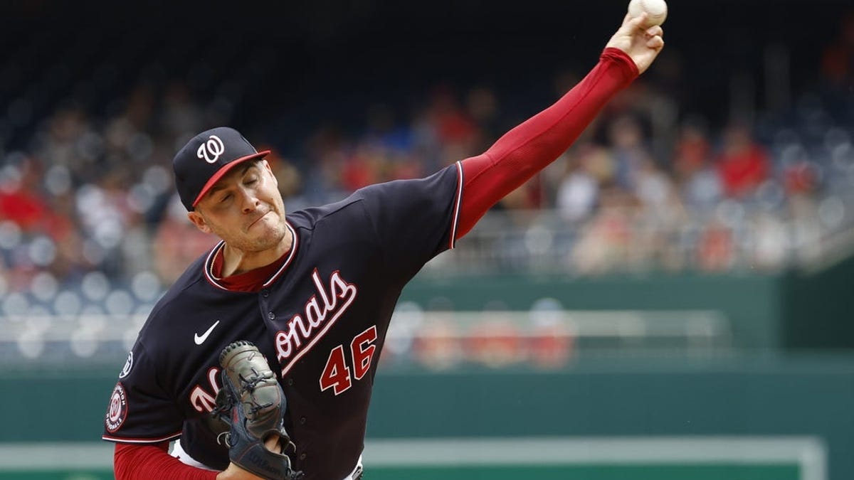 Nationals use power, pitching to down Rangers