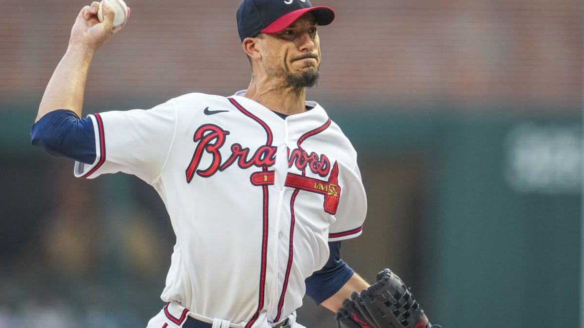 Braves waste great start by Charlie Morton as Reds avoid sweep