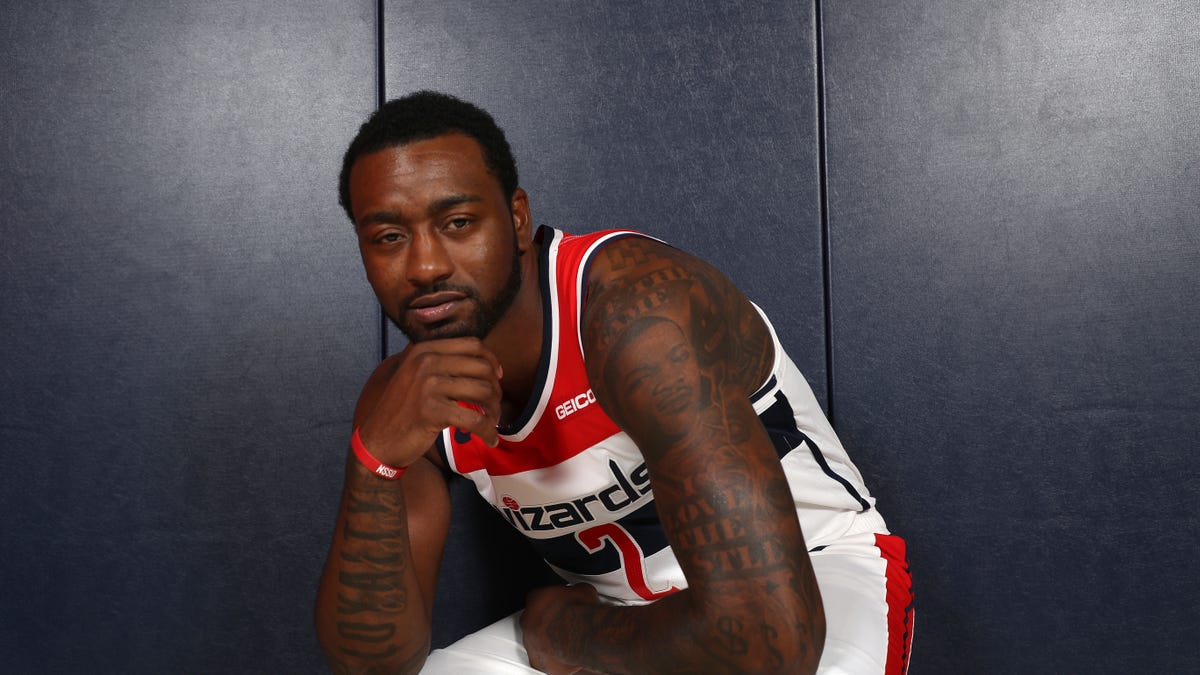 John Wall plays spades, gets distracted during ESPN interview