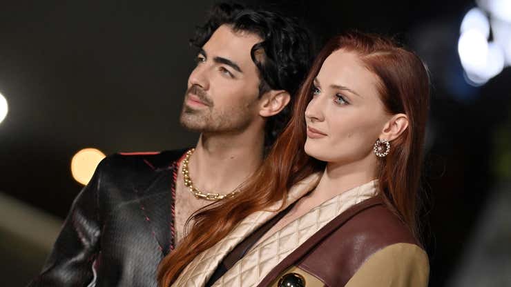 Image for Sophie Turner, Joe Jonas to Spend 4 Days Trying to Solve a Heap of Issues in Mediation