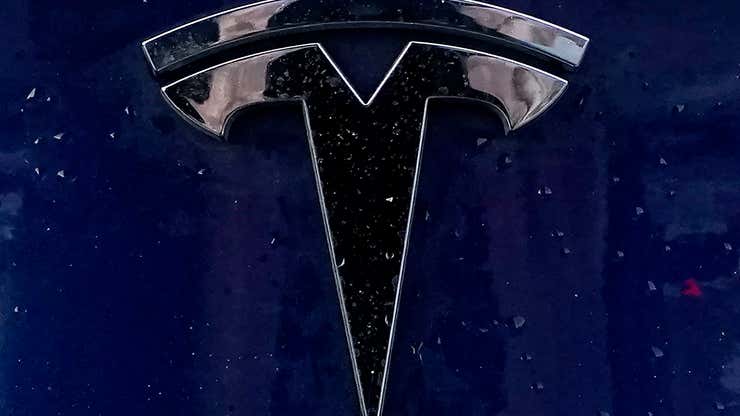 Image for Tesla 3Q sales rise 27% but fall short of expectations due softening demand and factory downtime