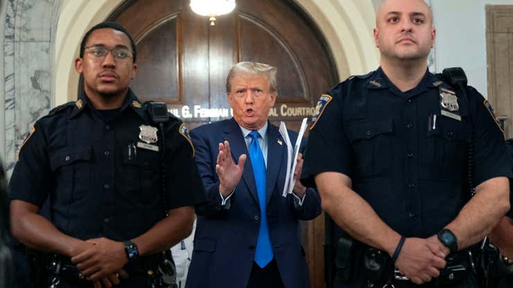 Image for Trump's civil fraud trial in New York to get down to business after fiery first day