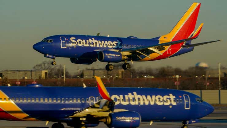 Image for Southwest makes a pitch for frequent flyers by making it easier to qualify for elite status