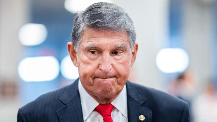 Image for Joe Manchin Sides With GOP in Battle Over Military Veterans’ Abortion Policy