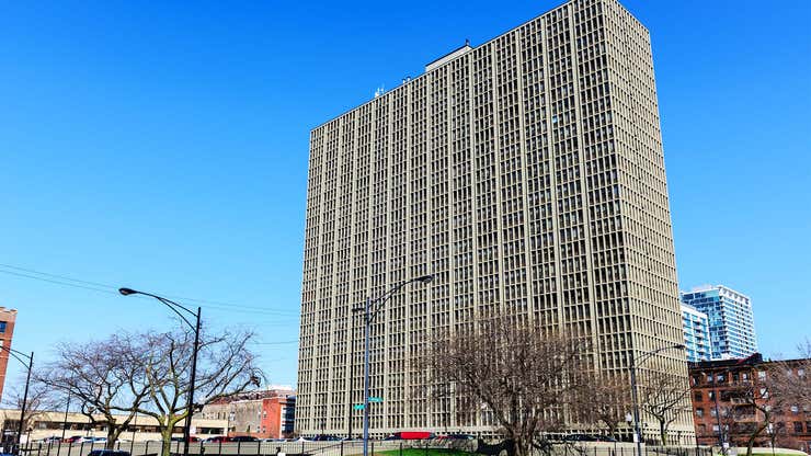Image for Chicago Approves Building Permit To Convert Affordable Housing Tower Into Single-Family Home
