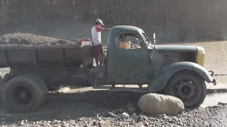 Image for No Modern Truck Works As Hard As This Dying Soviet Dump Truck