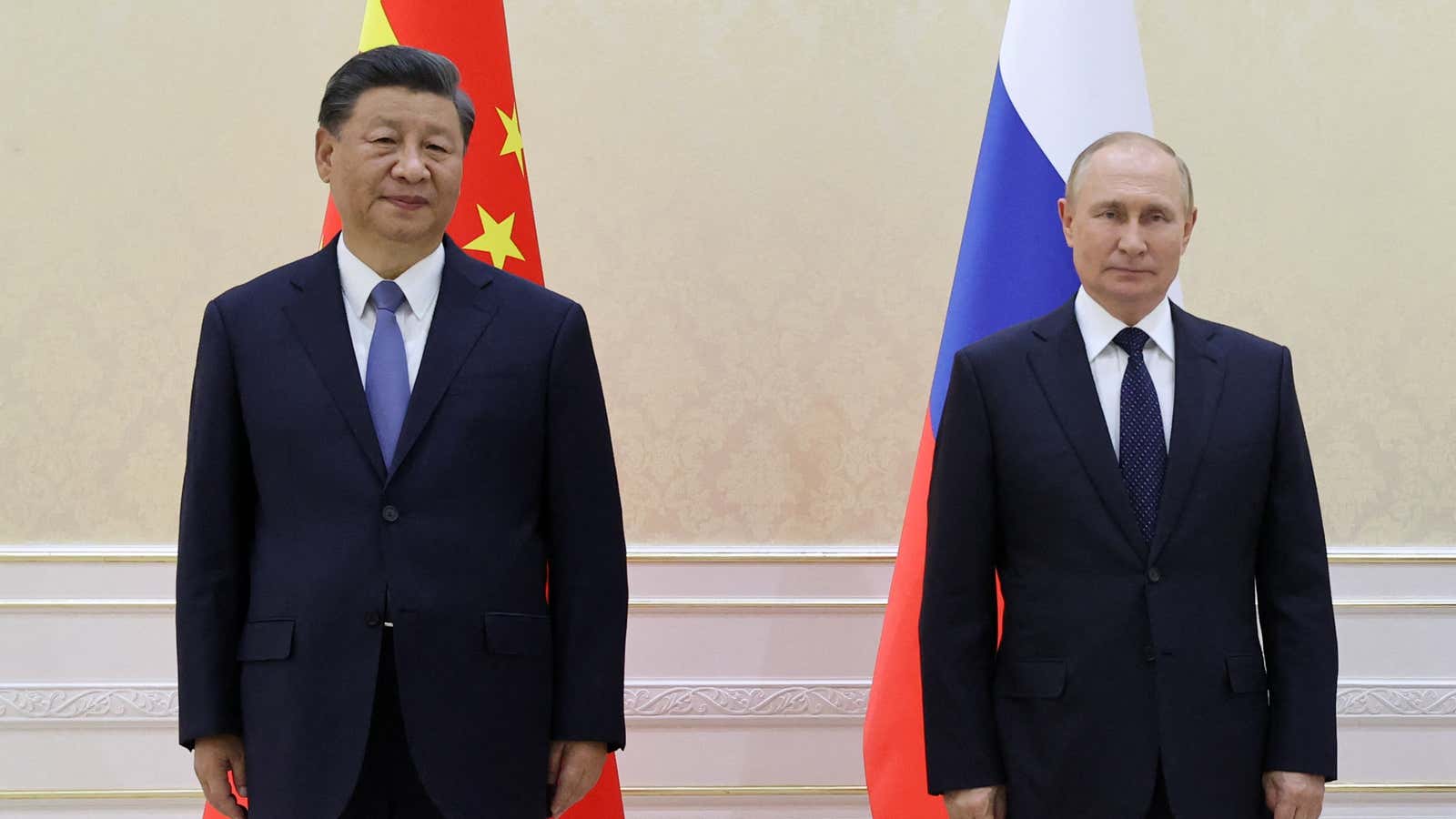 China&#39;s President Xi Jinping and Russian President Vladimir Putin on the sidelines of the Shanghai Cooperation Organisation (SCO) leaders&#39; summit in Samarkand on September 15, 2022.