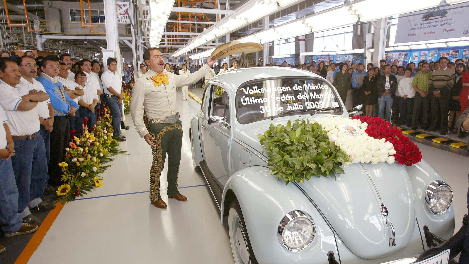 The very last VW beetle rolls off the line at VW’s Puebla plant, July 30, 2003.