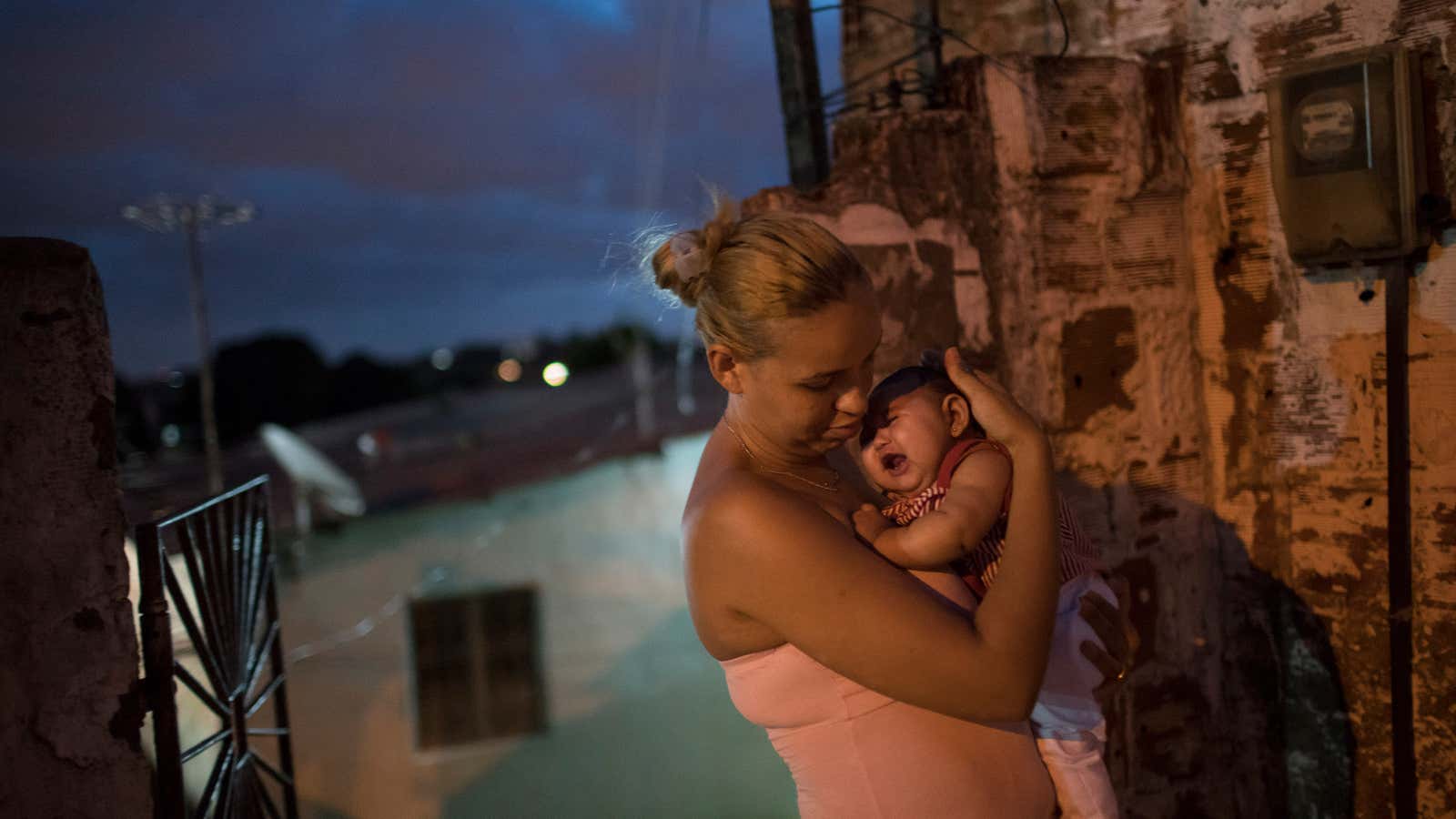 Many pregnant women around the world are alarmed by the resurgence of the Zika virus.