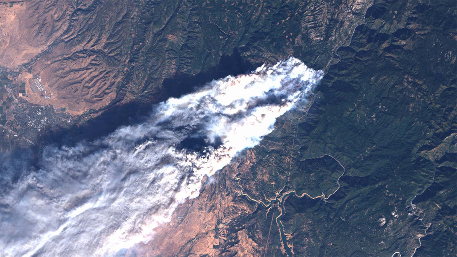 A Landsat satellite image of the Camp Fire in California.