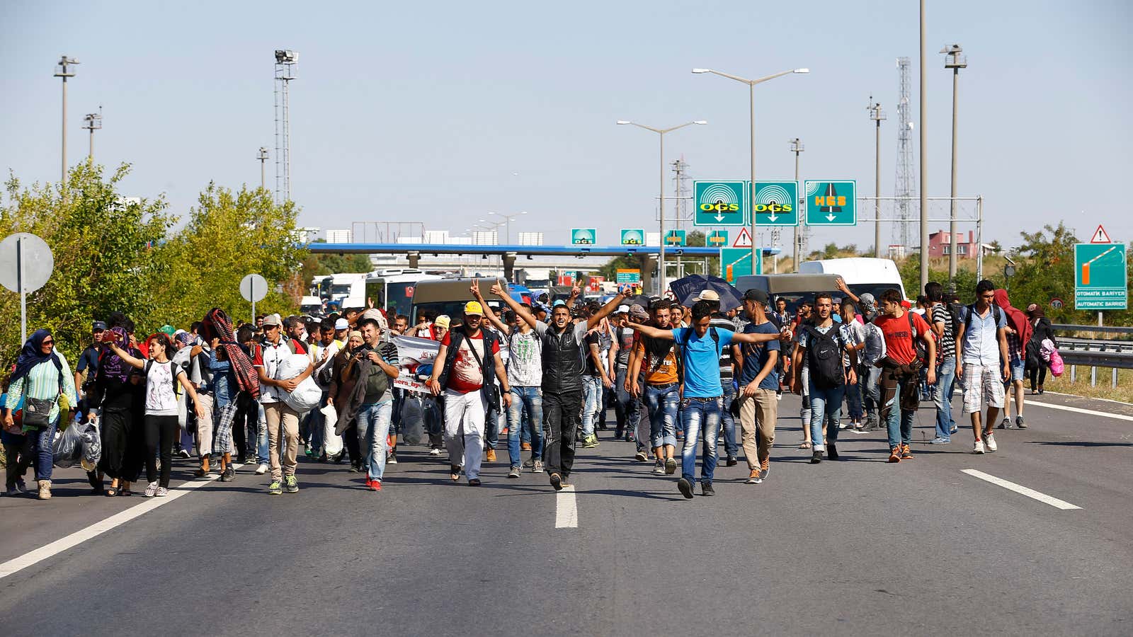 Migrants cross into Greece.