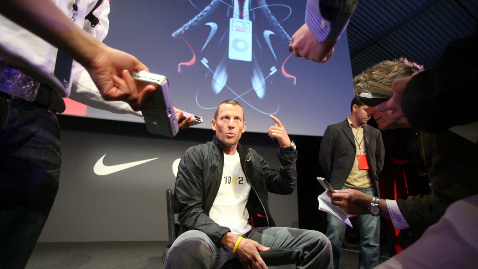 Nike dropped Lance Armstrong after doping charges surfaced. Now that he’s admitted to it, the company wants him back?