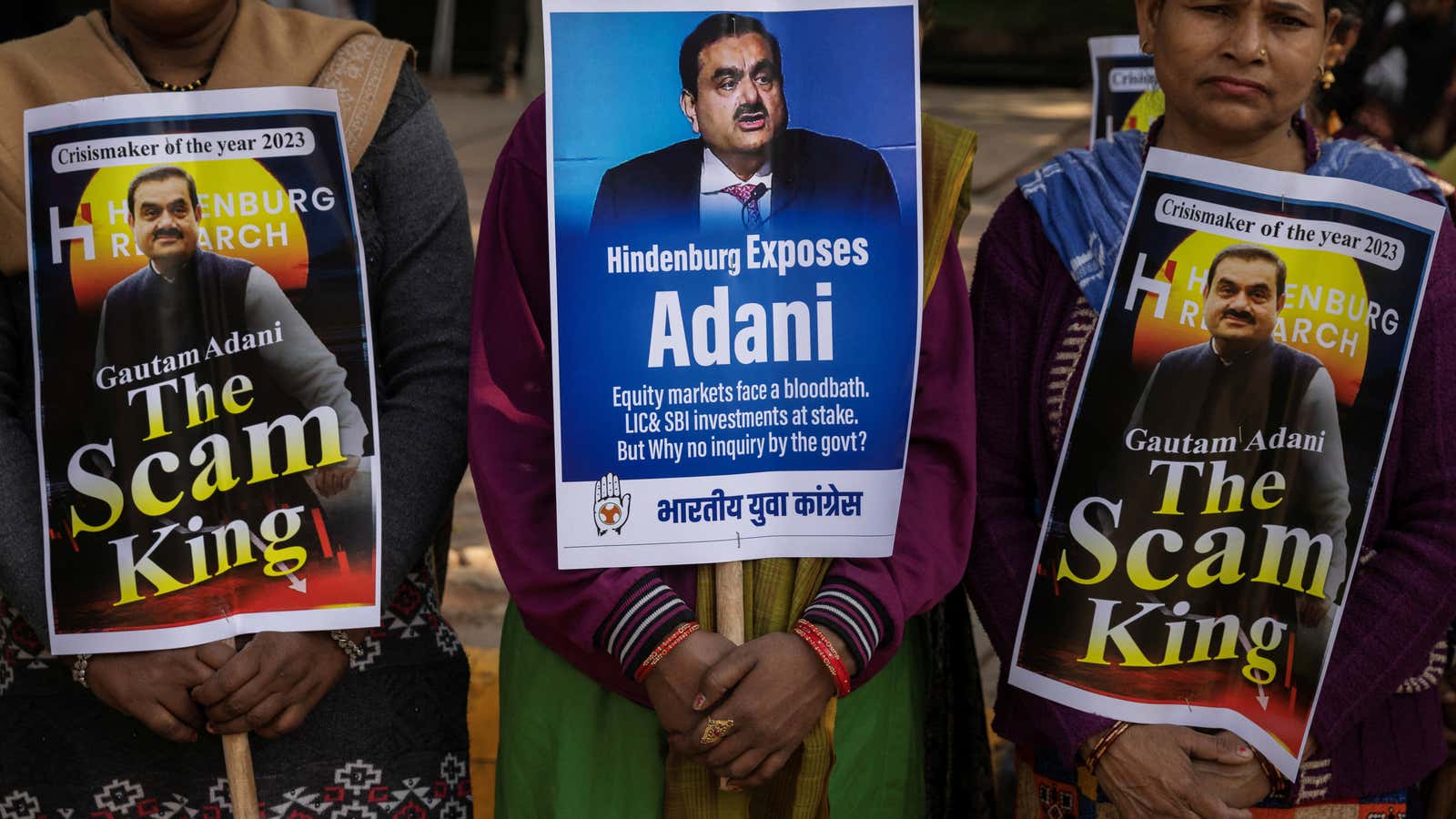 Opposition parties protest the Indian government&#39;s investments in Adani group companies