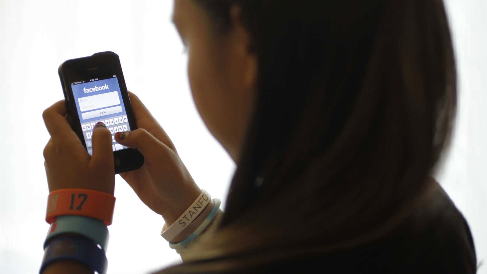 Certain Facebook behavior, such as untagging, may be telling of eating disorders.