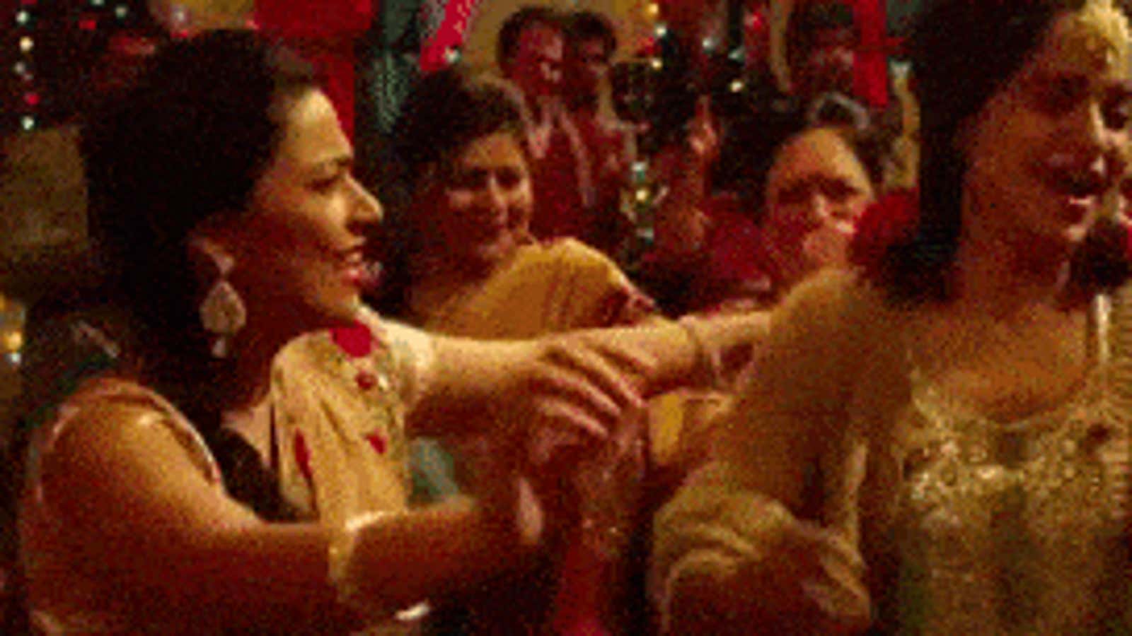 Kangana Ranaut dances in the movie Queen to the song London Thumakda.