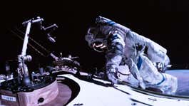 Image for Chinese Astronauts Performed Emergency Space Station Repairs Following Debris Impact