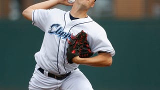 Trevor Bauer wins first Japanese debut, greeted by welcoming crowd