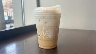 Oleato™ Gingerbread Oatmilk Latte: Starbucks Coffee Company