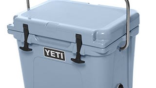 YETI Roadie 20 Cooler Ice Blue