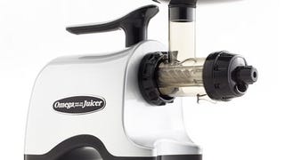 Omega TWN30S Twin Masticating Juicer Makes Continuous Fresh...