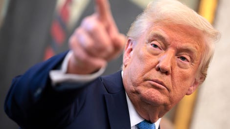 Image for Trump says he has 'no intention' of firing Fed Chair Jerome Powell